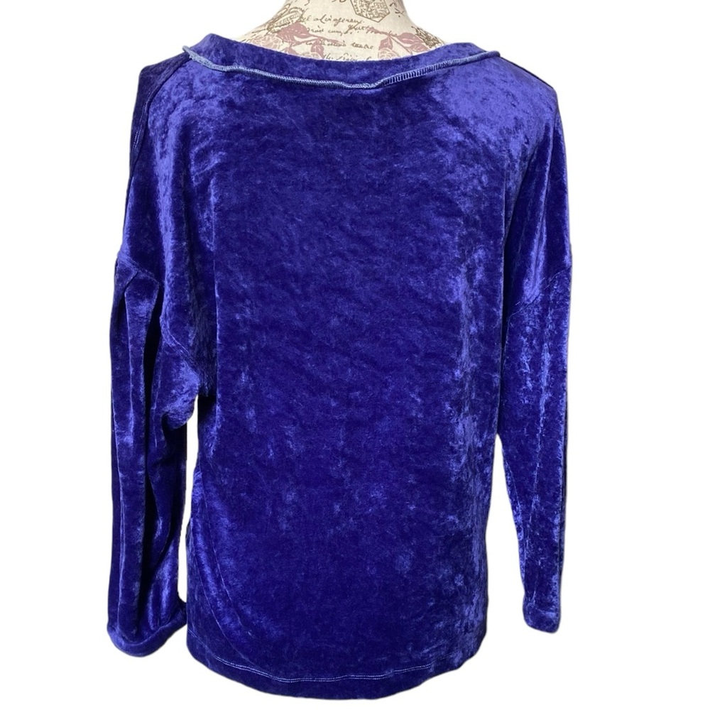 Authentic We The Free Sweater - Picture 9 of 10